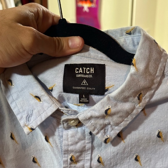 Catch Surf Men’s Button Up - Picture 3 of 3